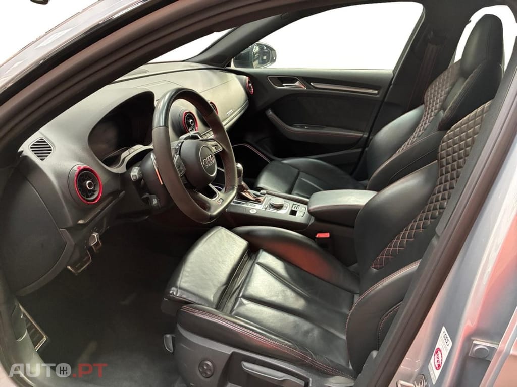 Audi RS3 2.5 TFSI quattro S tronic