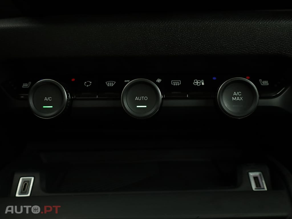 Citroen C4 C4 1.2 PureTech Plus EAT8
