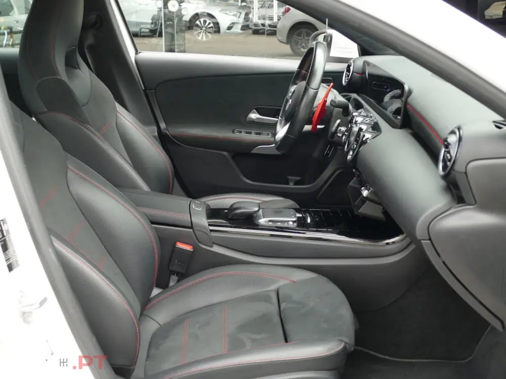 Mercedes-Benz A 250 e AMG Line
