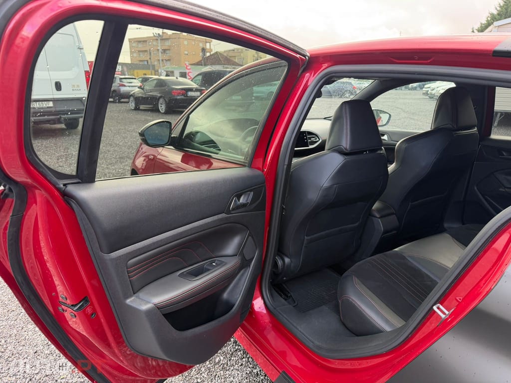 Peugeot 308 1.6 e-THP GTi