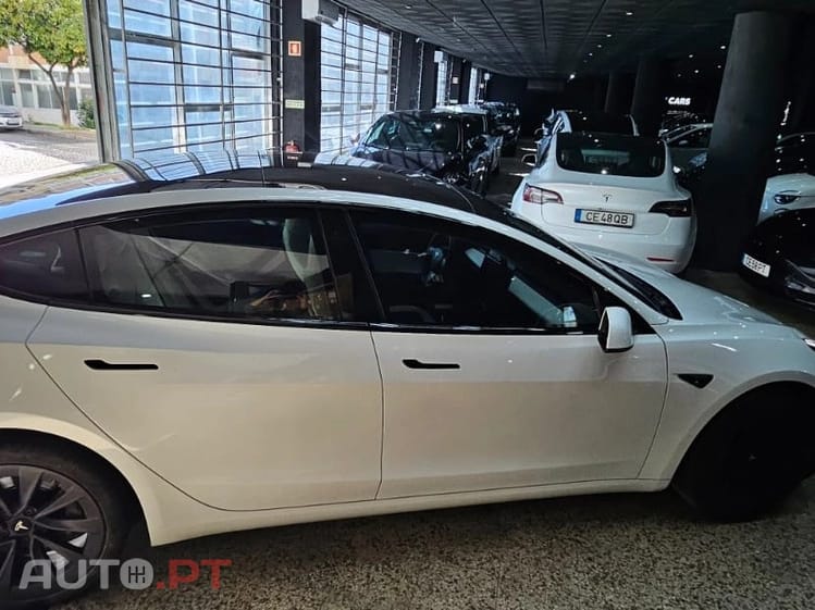 Tesla Model 3 Standard Range Plus RWD