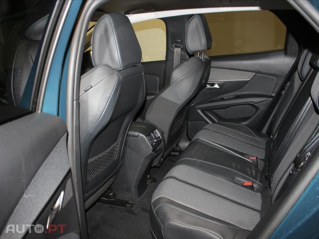 Peugeot 3008 1.6 Hybrid Allure Pack e-EAT8