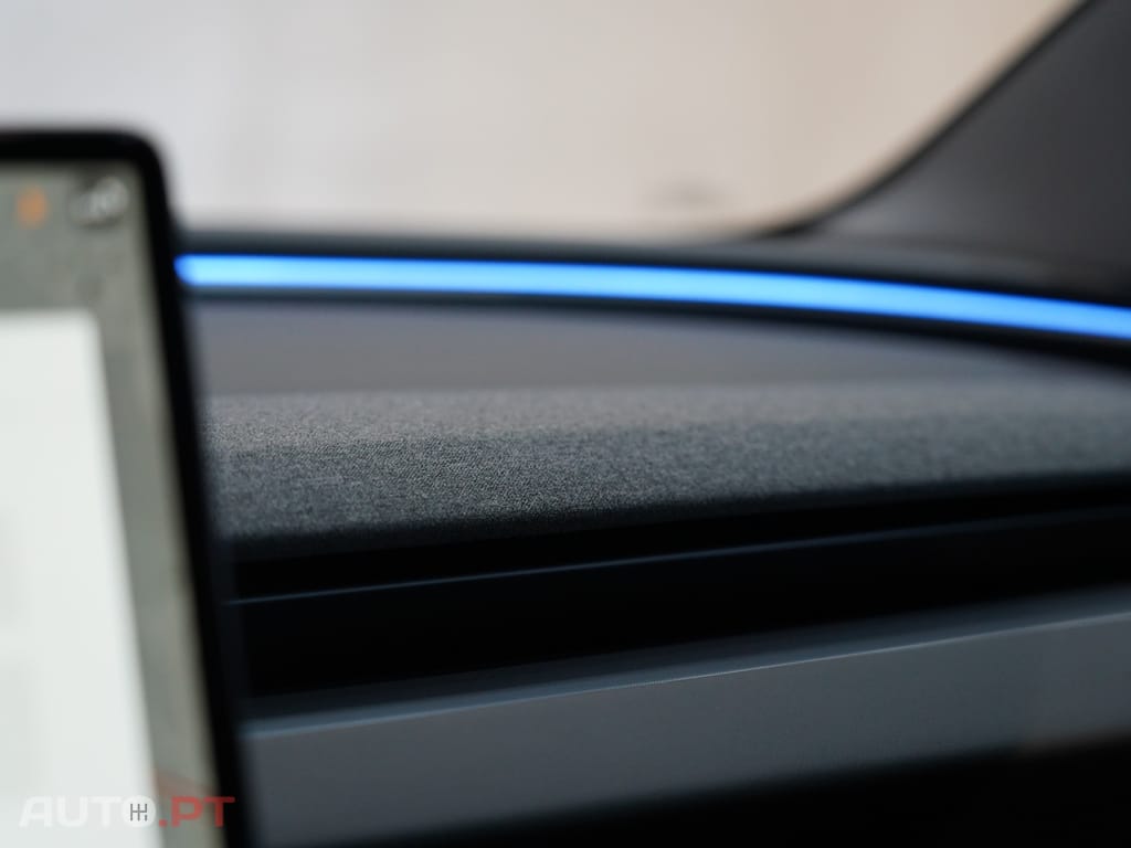Tesla Model 3 Tração Traseira