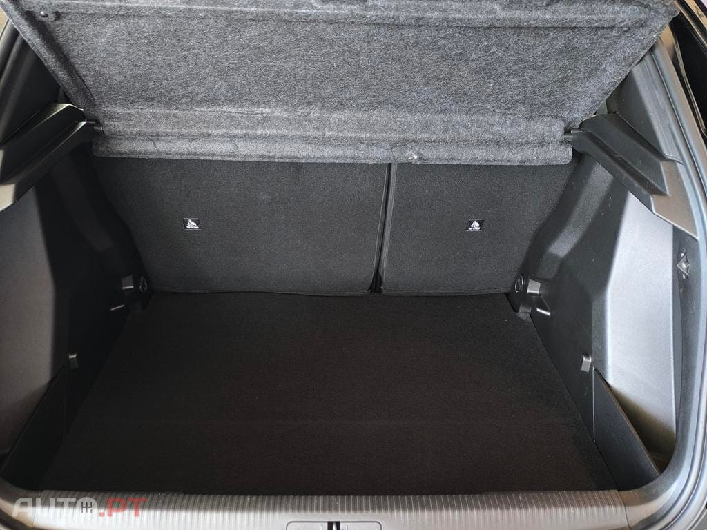 Peugeot E-2008 54 kWh Active