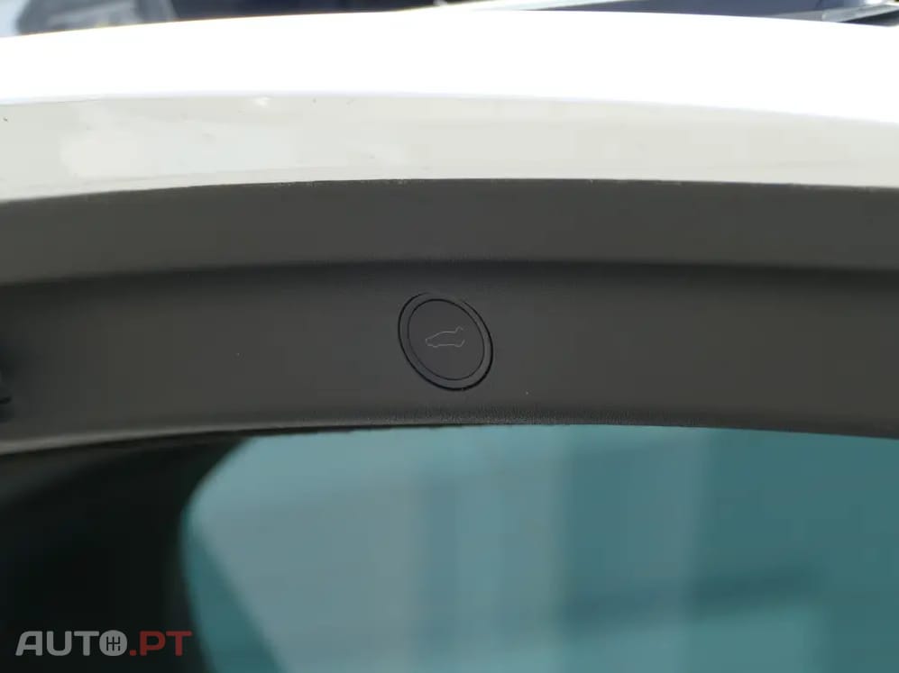 Tesla Model Y Tração Traseira