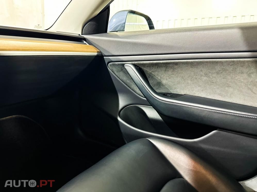Tesla Model 3 Long-Range Dual Motor AWD