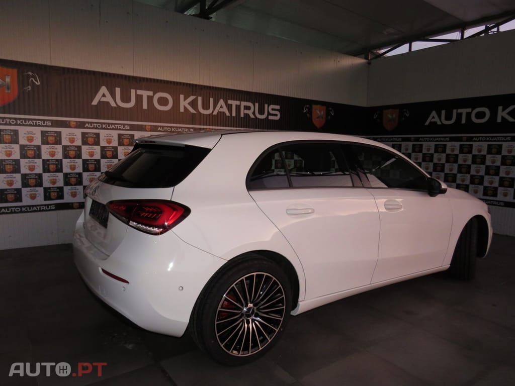 Mercedes-Benz A 180 Automático