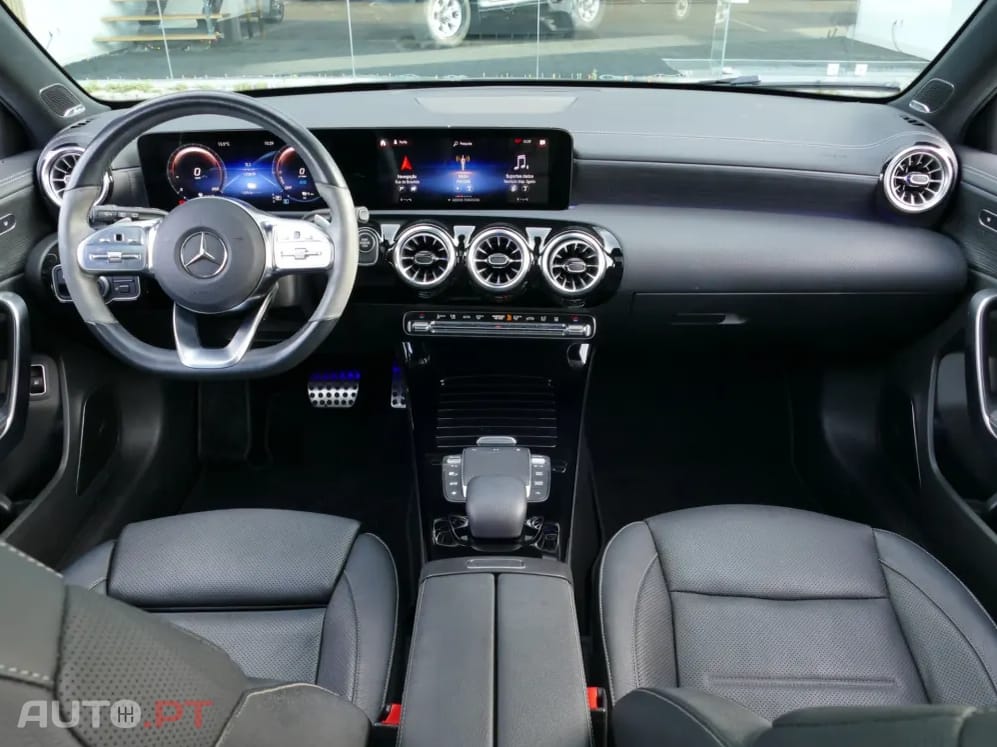 Mercedes-Benz A 250 e AMG Line