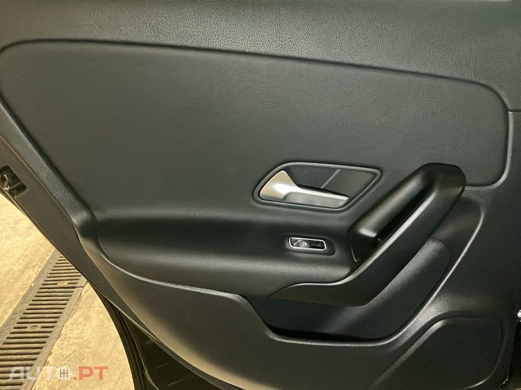 Mercedes-Benz A 250 e
