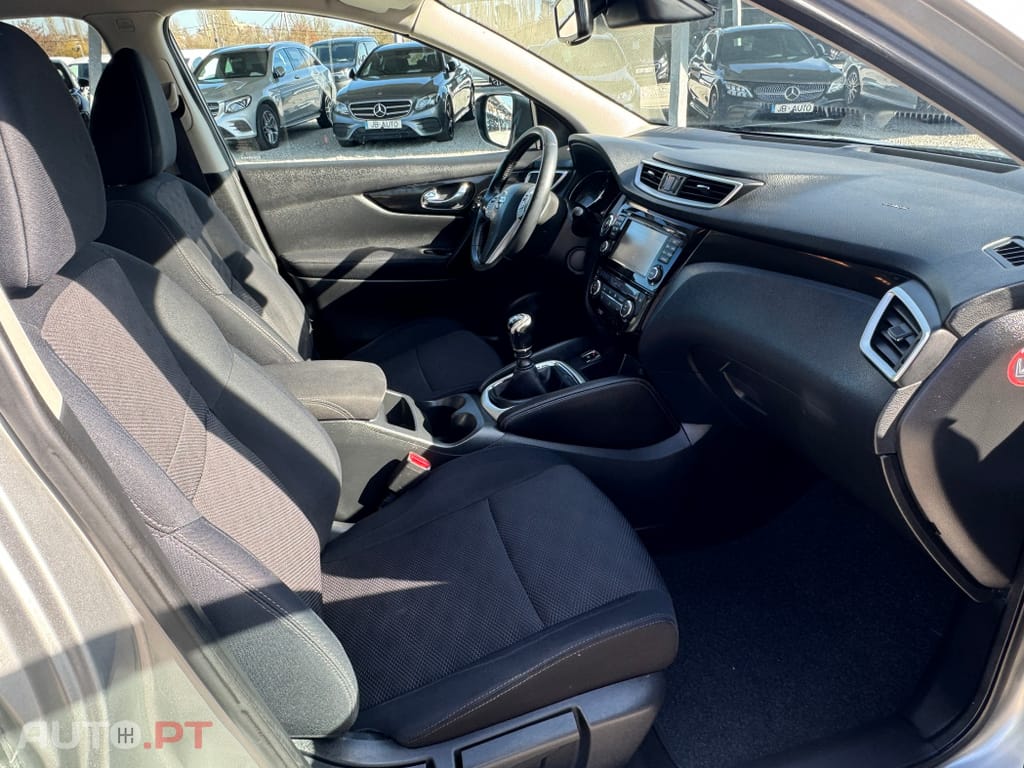 Nissan Qashqai 1.5 dCi N-Connecta 18