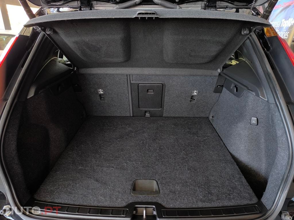 Volvo XC40 1.5 T5 PHEV Inscription Expression
