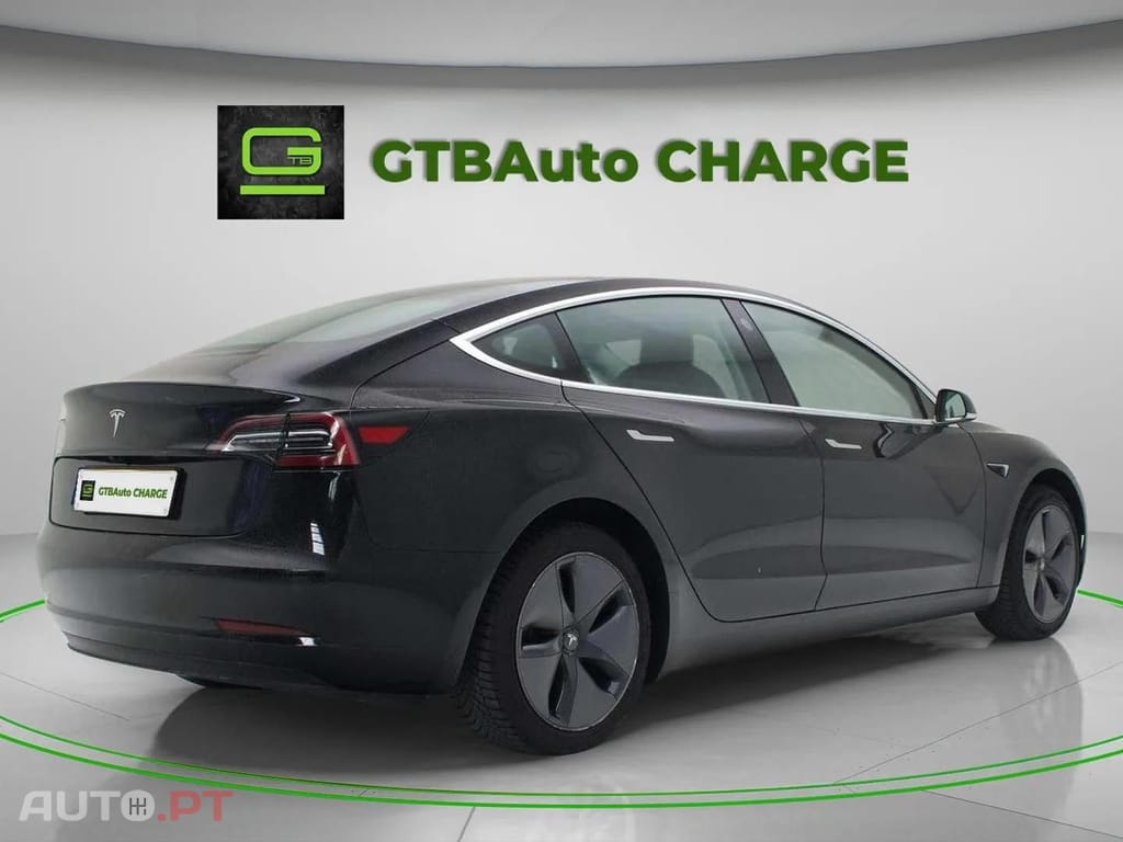 Tesla Model 3 Standard RWD Plus AUTOPILOT