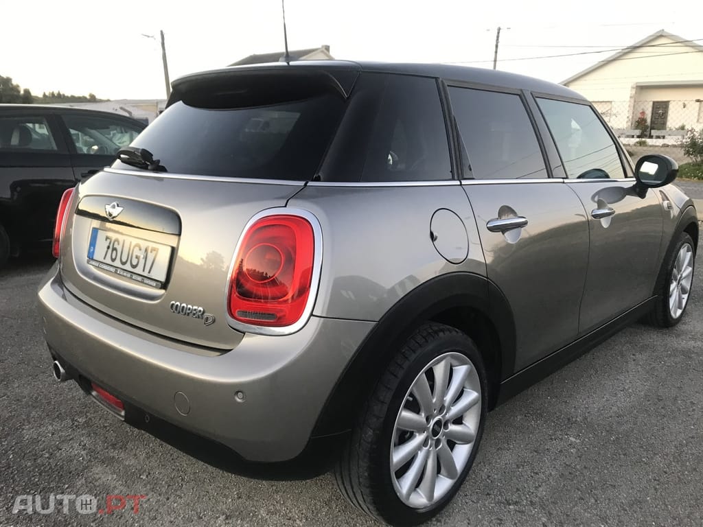 MINI Cooper Cooper D