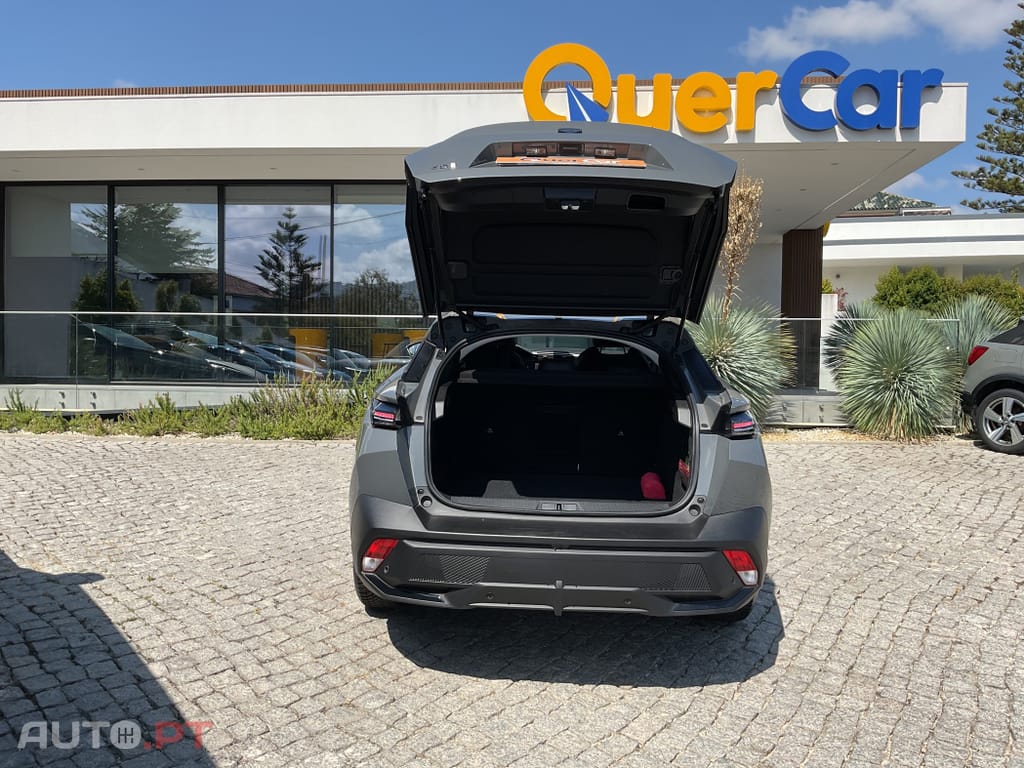 Peugeot 408 1.2 PureTech Allure EAT8