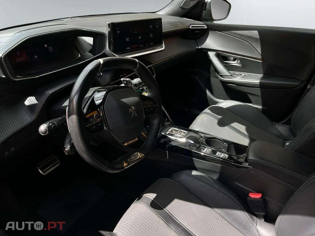 Peugeot 2008 GTLINE 1.5 BlueHdi EAT8