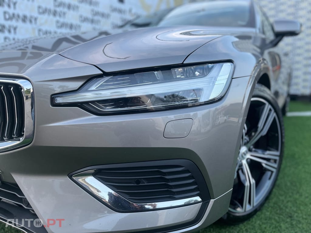 Volvo V60 2.0 T8 AWD TE R-Design