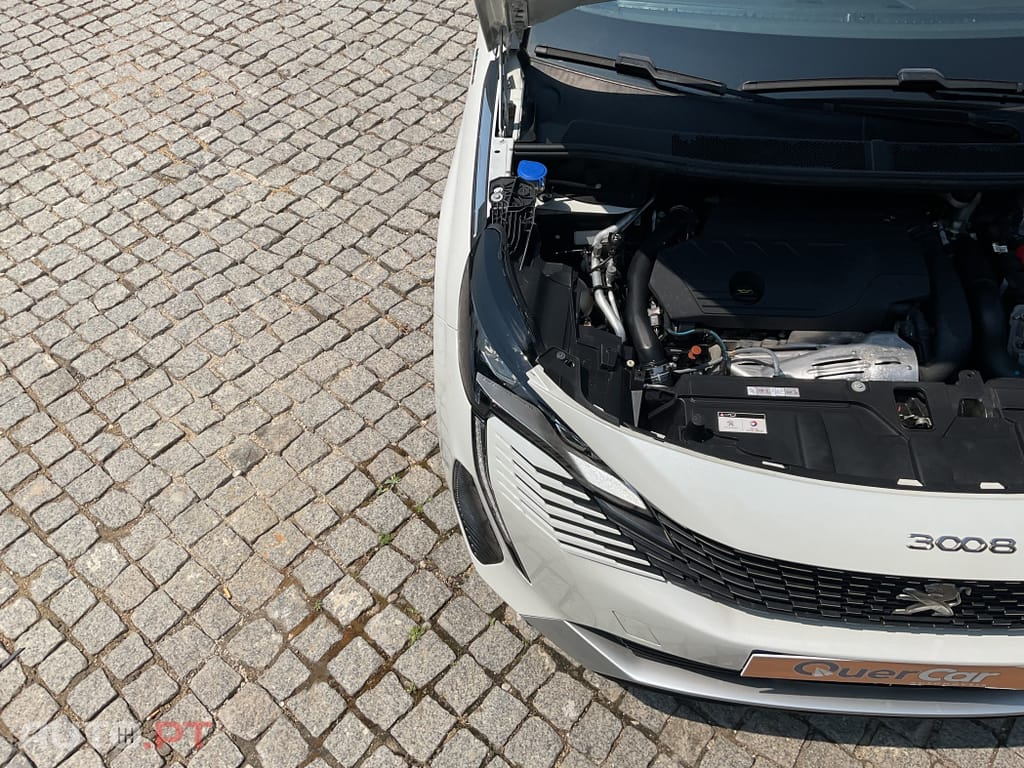 Peugeot 3008 1.6 Hybrid4 Allure e-EAT8