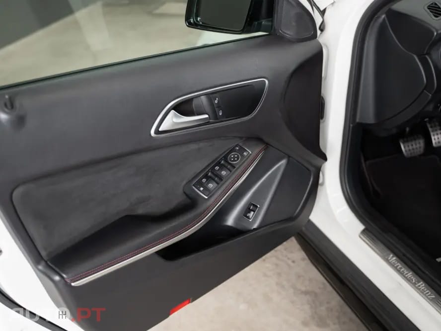 Mercedes-Benz GLA 200 AMG Line