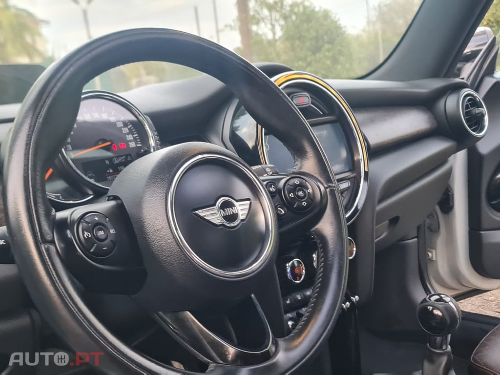 MINI Cooper Cooper D