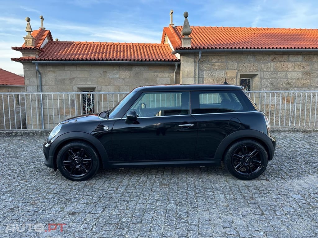 MINI Cooper Cooper D