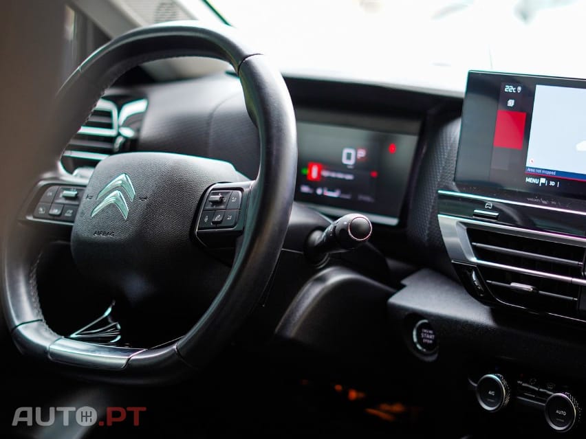 Citroen C4 1.2 PureTech Max EAT8