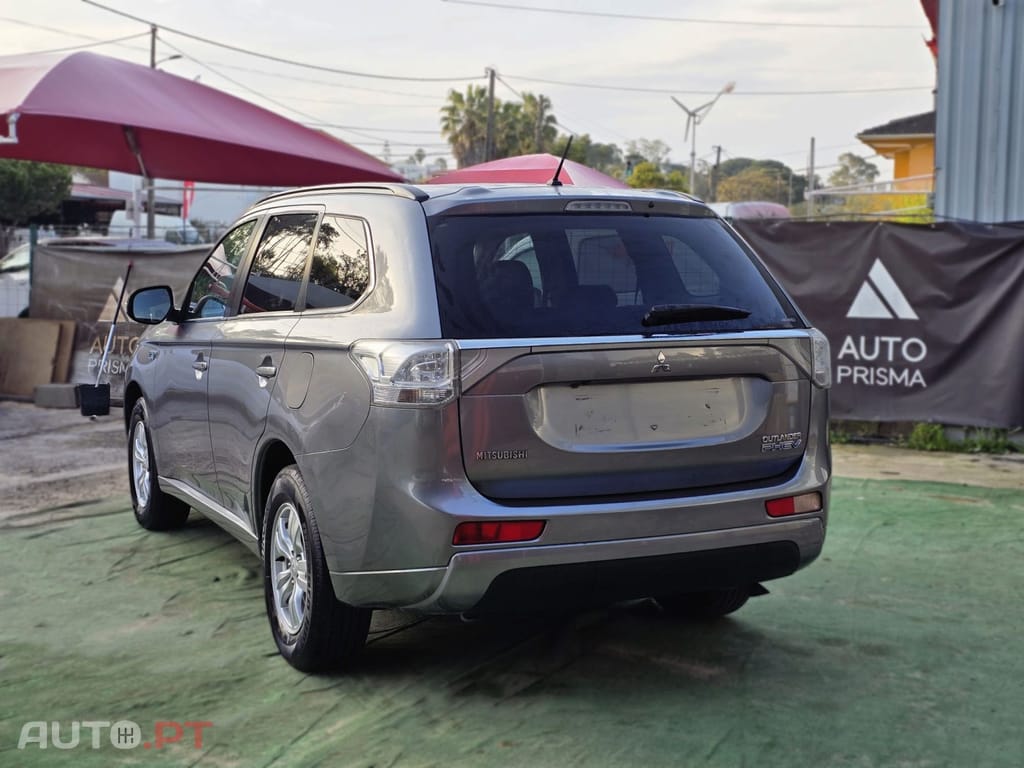 Mitsubishi Outlander 2.0 MIVEC Intense+