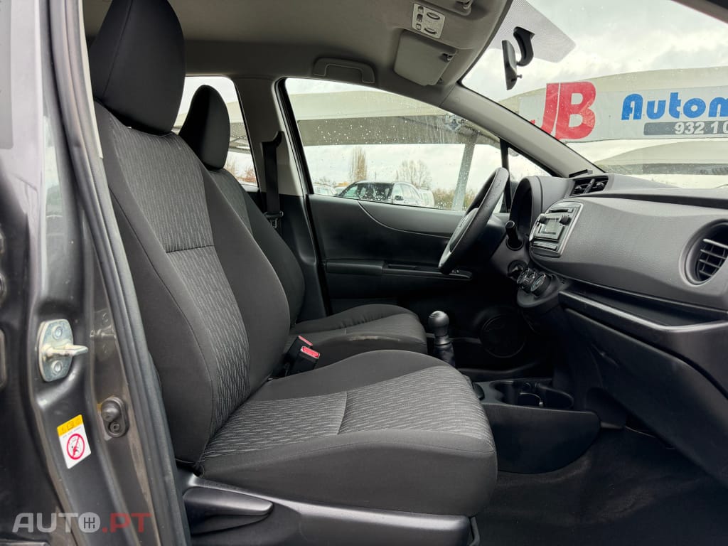 Toyota Yaris 1.0 VVT-i Comfort+AC