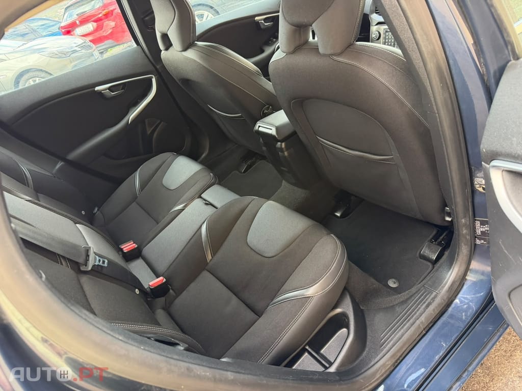 Volvo V40 1.6 D2 Momentum