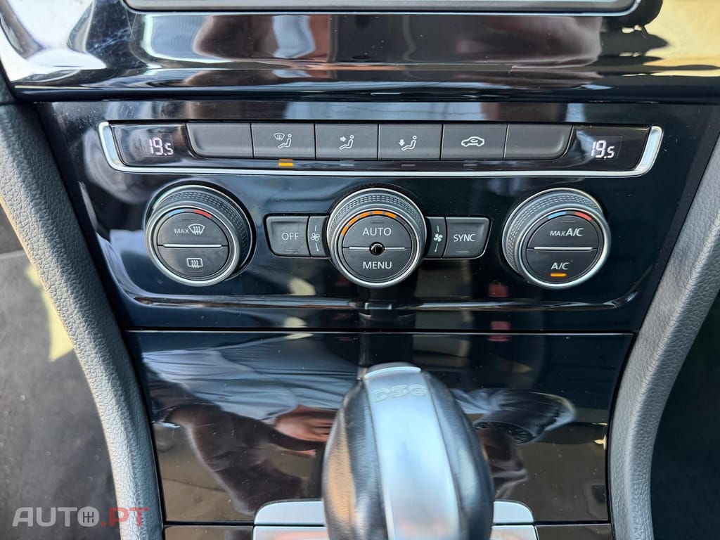 Volkswagen Golf 1.6 TDi Highline DSG