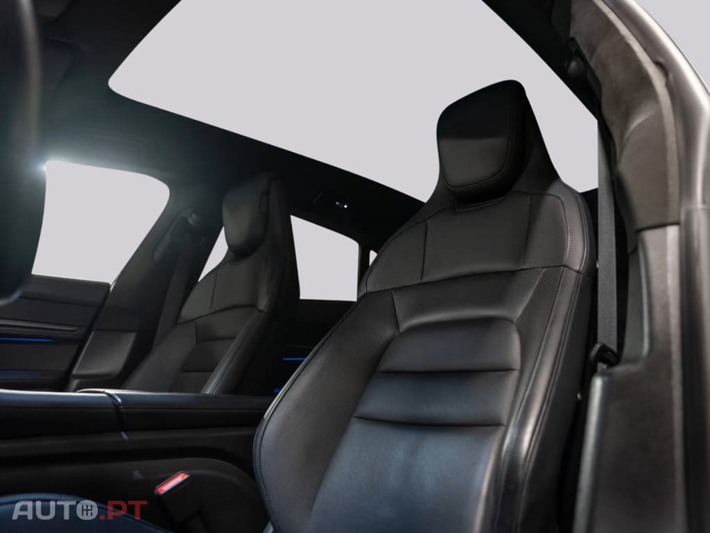 Porsche Taycan I.V.A DEDUTIVEL Turbo