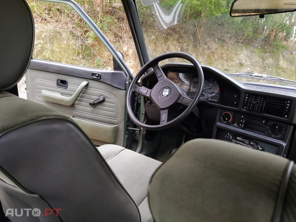 BMW 520 i E28