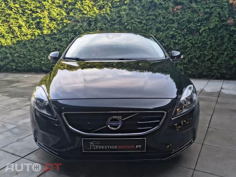 Volvo V40 D2