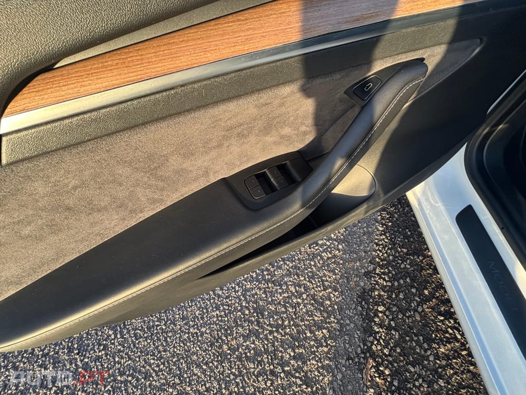 Tesla Model 3 Long Range Tração Integral