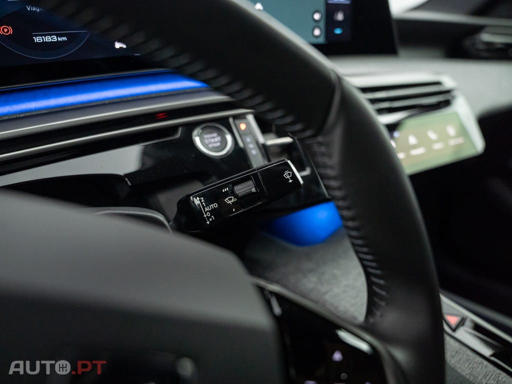 Peugeot E-3008 73 kWh Allure