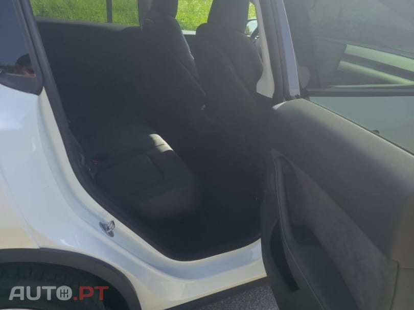 Tesla Model Y Tração Traseira