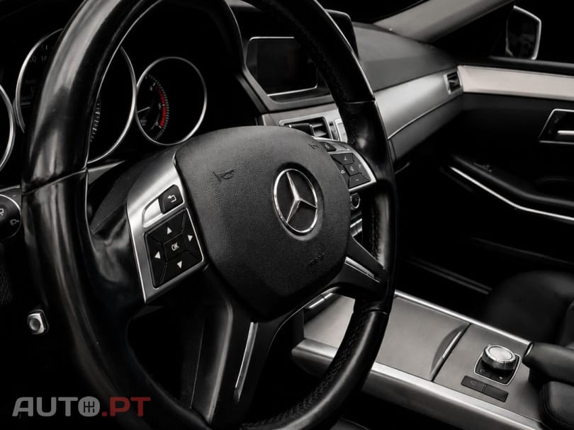 Mercedes-Benz E 300 Bluetec Hybrid Avantgarde