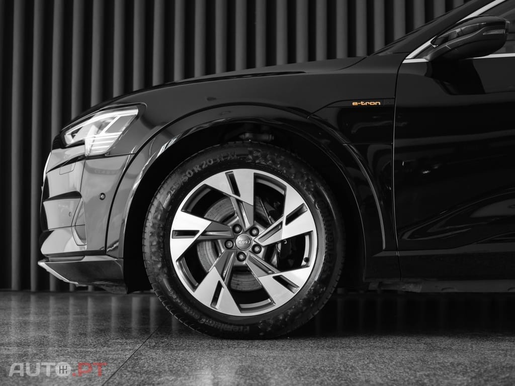Audi E-Tron 50 quattro