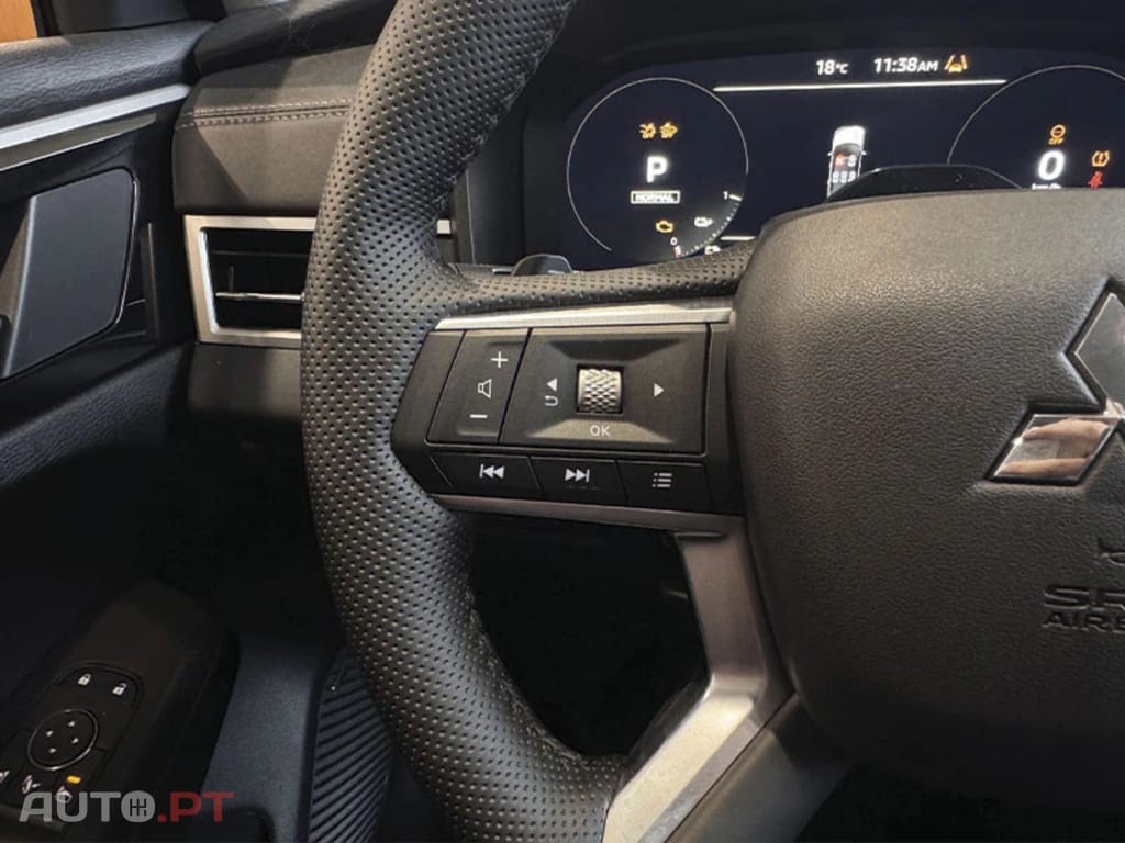 Mitsubishi Outlander PHEV Intense I.V.A DEDUTIVEL 