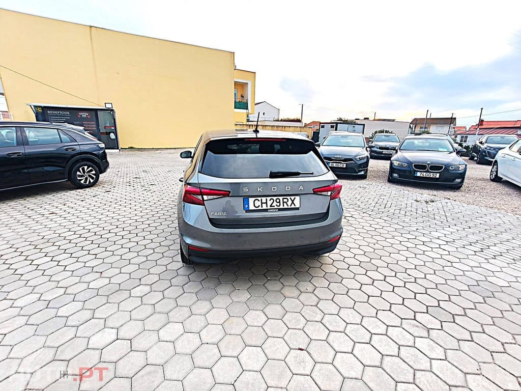 Skoda Fabia 1.0 TSI Selection DSG