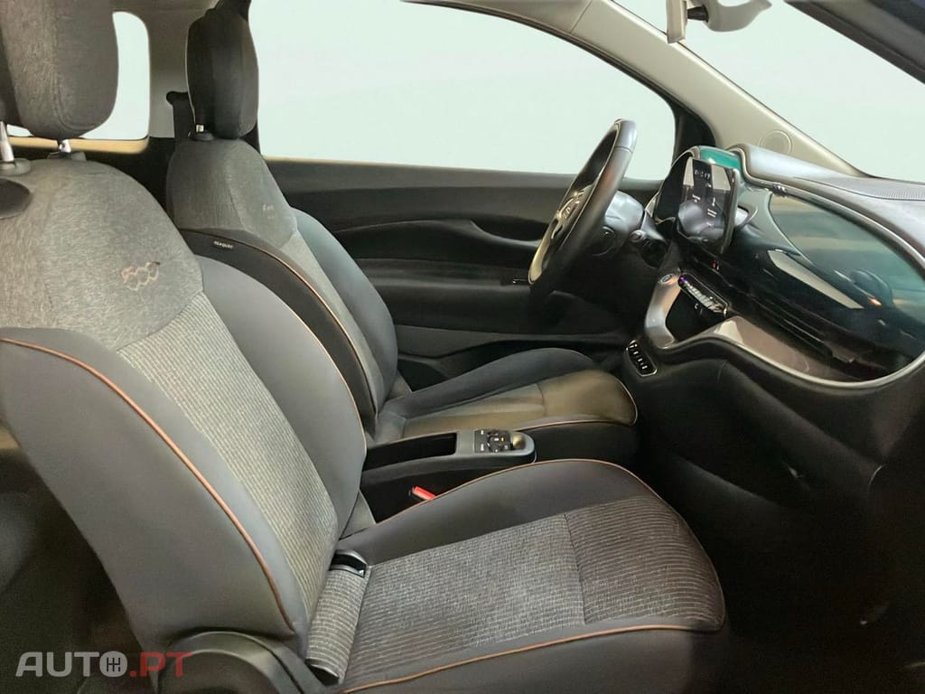 Fiat 500e Icon Plus 42 KWh