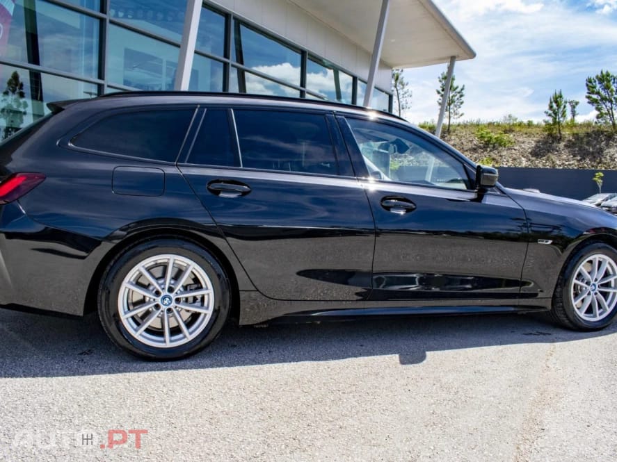 BMW 320 e Touring Auto