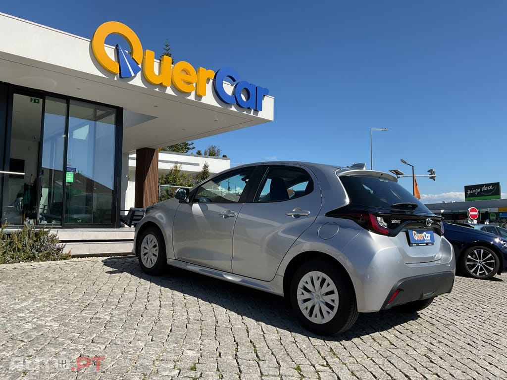 Toyota Yaris TOYOTA YARIS VVT-I HYBRID