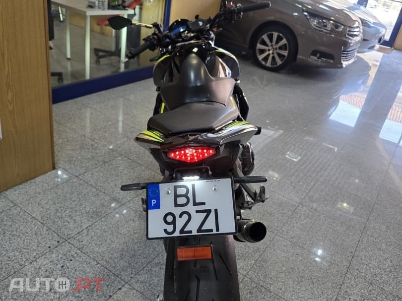 Honda CB black edition