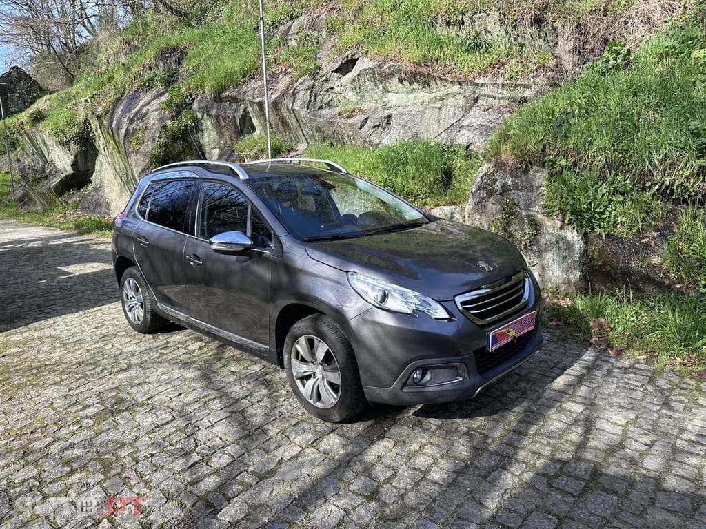 Peugeot 2008 PureTech 100 Allure