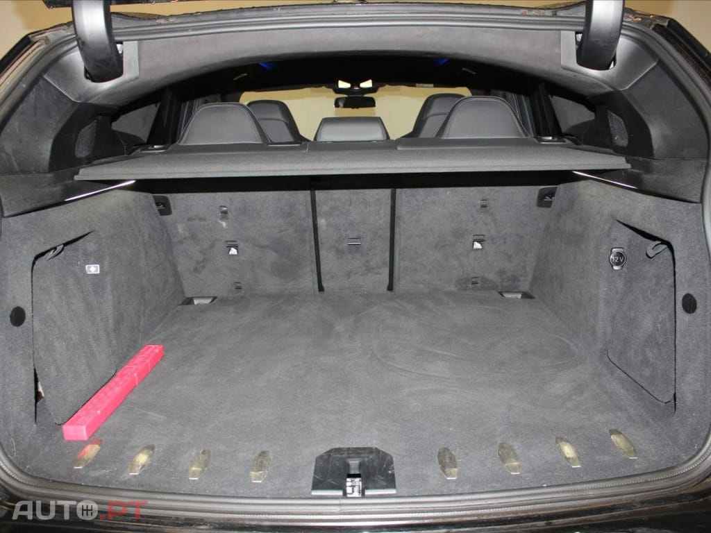 BMW XM Standard