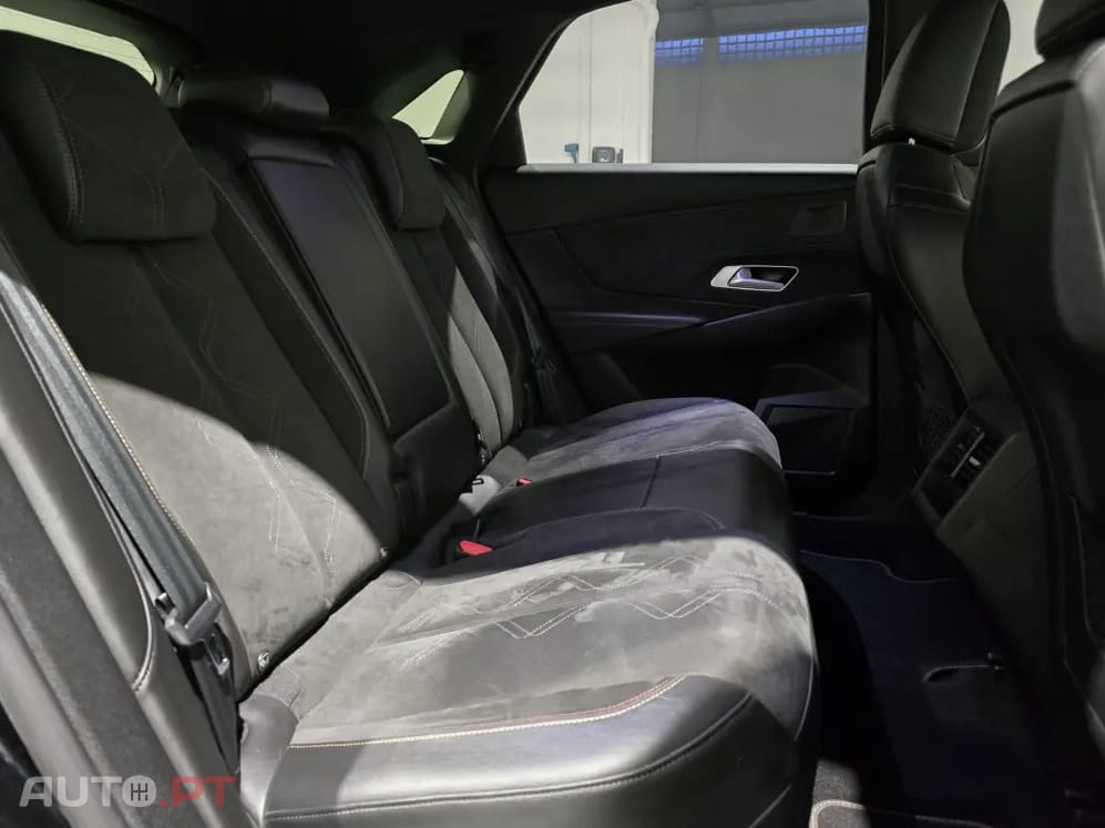 DS DS7 Crossback E-Tense Performance Line EAT8