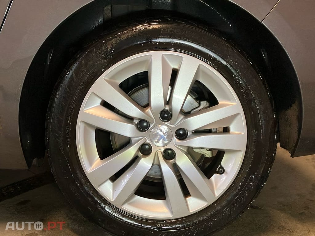 Peugeot 308 1.5 BlueHDi Style EAT8