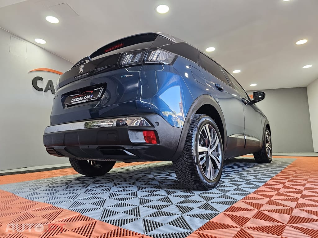 Peugeot 3008 1.6 Hybrid  EAT8 Allure