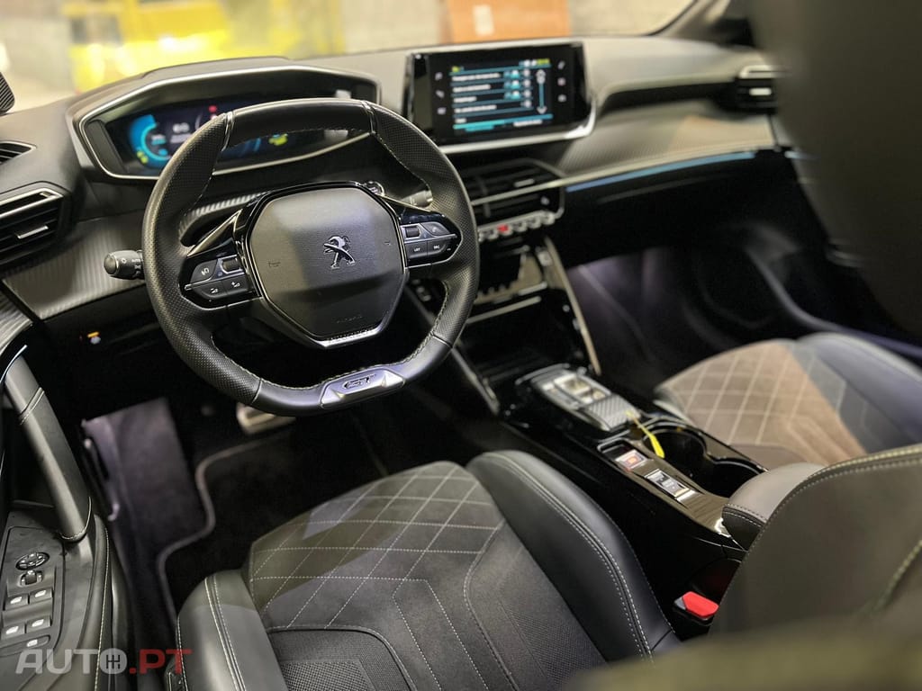Peugeot E-208 50 kWh GT