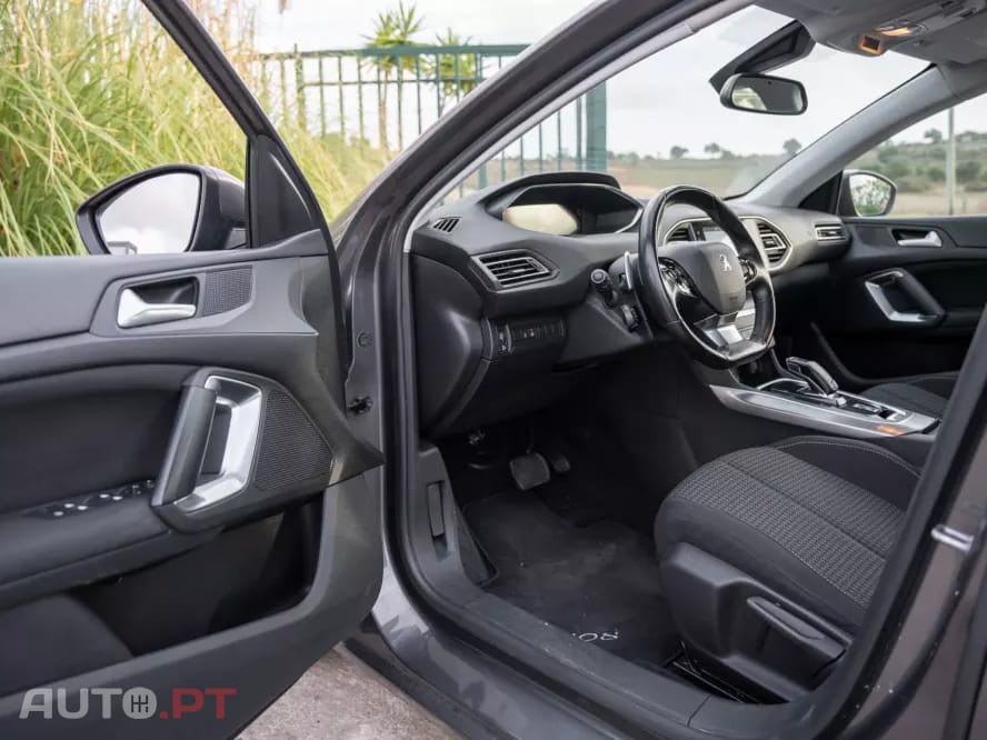 Peugeot 308 SW 1.5 BlueHDi Active EAT8